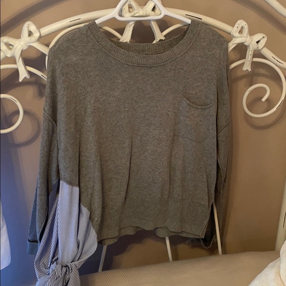 Boxy Sweater with Shirting Tie🆕 - Picture 4 of 9